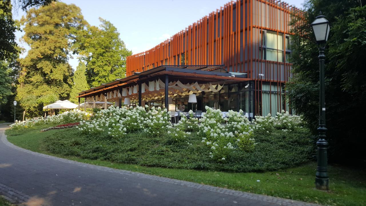 Park Boutique Hotel Varaždin Exterior foto